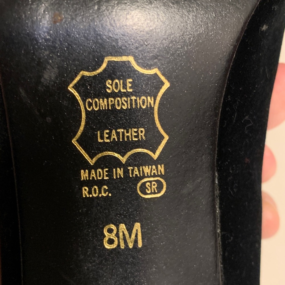 Nina Black Heels with Gold Interior - Picture 6 of 8